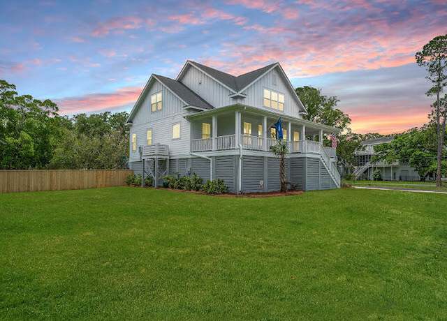 Property at 637 Lynne Ave, Charleston, SC 29412, 4 beds, 3.5 baths