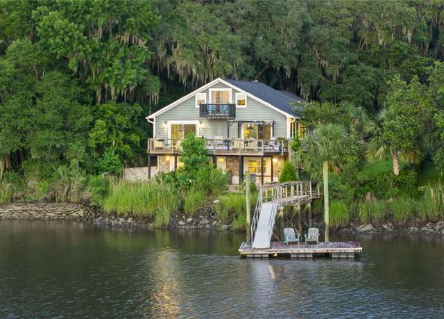 Property at 4940 Lambs Rd, North Charleston, SC 29418, 5 beds, 3.5 baths
