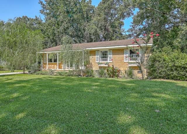 Property at 1839 Manigault Pl, Charleston, SC 29407, 3 beds, 1.5 baths