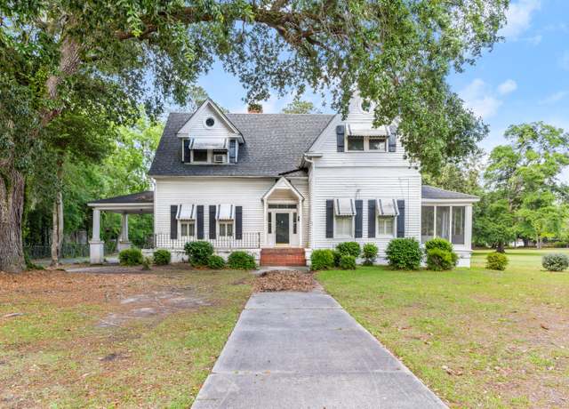 Property at 2942 Railroad Ave, Bamberg, SC 29003, 4 beds, 2 baths