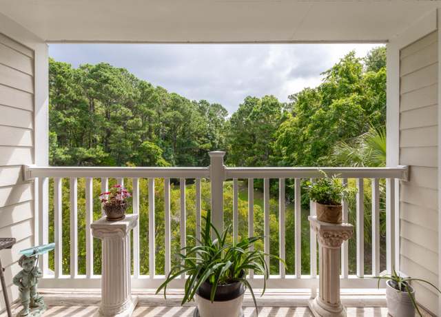 Property at 1300 Park West Blvd #723, Mount Pleasant, SC 29466, 1 bed, 1 bath