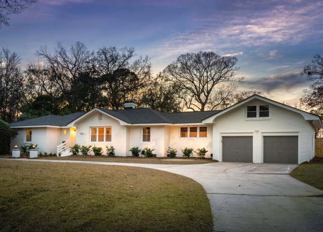 Property at 4923 Parkside Dr, North Charleston, SC 29405, 3 beds, 2 baths