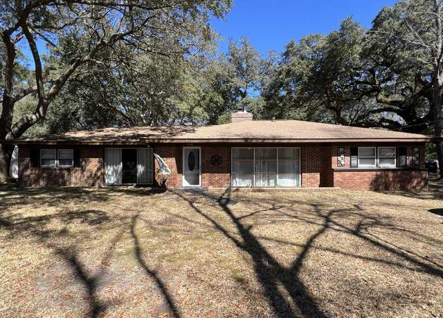 Property at 111 Newington Rd, Summerville, SC 29485, 5 beds, 2 baths