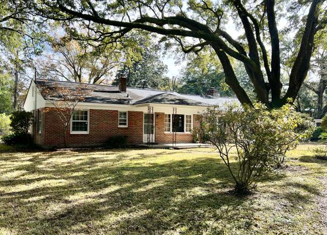 Property at 922 Dill Ave, Charleston, SC 29412, 3 beds, 2 baths