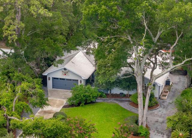Property at 460 Trapier Dr, Charleston, SC 29412, 4 beds, 3.5 baths