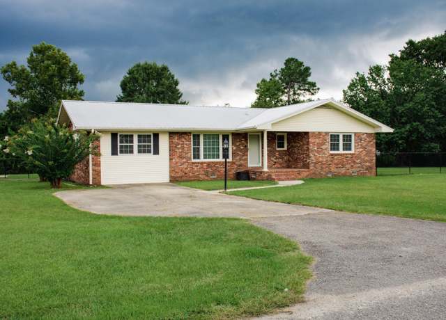 Property at 415 W Pine St, Andrews, SC 29510, 4 beds, 2 baths