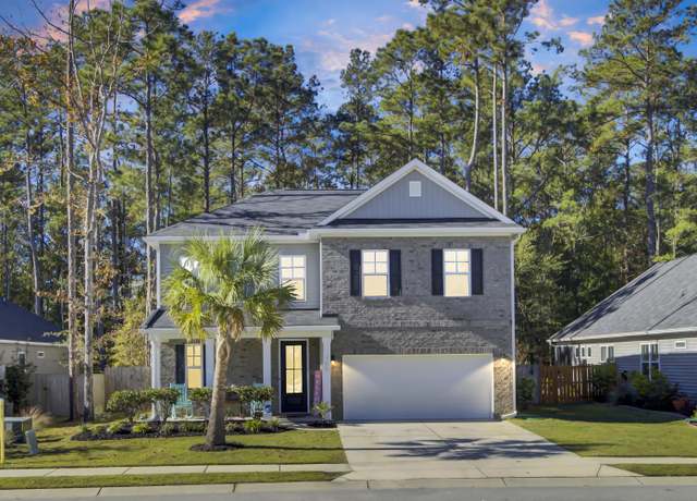 Property at 700 Kilarney Rd, Summerville, SC 29483, 5 beds, 3.5 baths