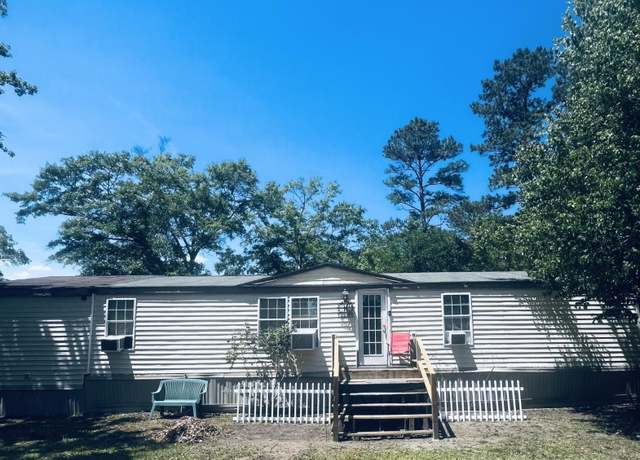Property at 563 Chestnut Rd, Walterboro, SC 29488, 6 beds, 2 baths