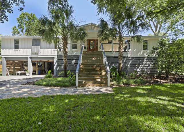 Property at 3678 Nassas St, Mount Pleasant, SC 29466, 6 beds, 4.5 baths