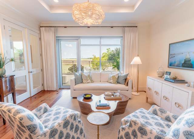 Property at 155 Wingo Way #415, Mount Pleasant, SC 29464, 2 beds, 2.5 baths