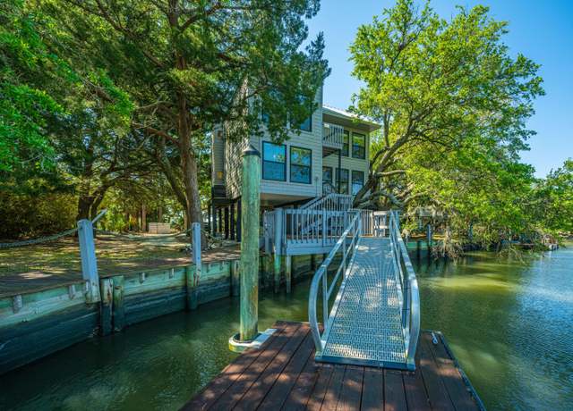Property at 7666 Legare Rd, Edisto Island, SC 29438, 4 beds, 3 baths