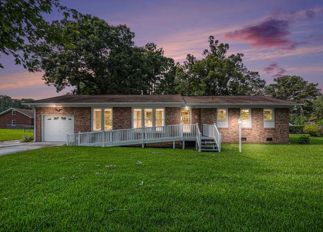 Property at 103 Heber Rd, Summerville, SC 29485, 4 beds, 2 baths