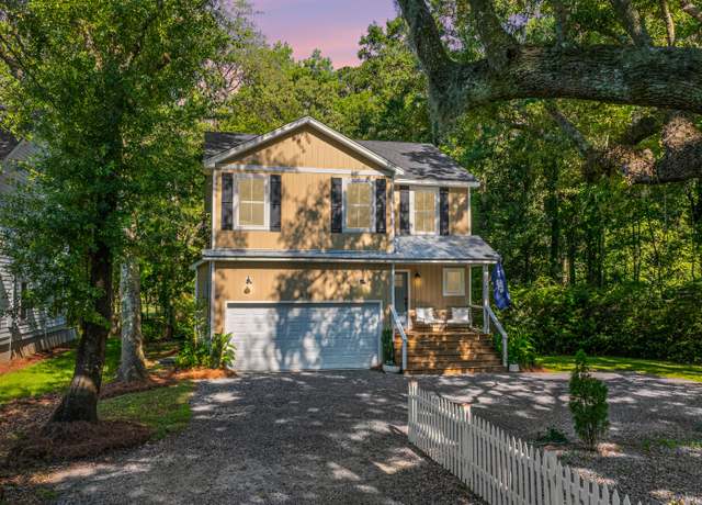 Property at 475 Woodland Shores Rd, Charleston, SC 29412, 3 beds, 2.5 baths