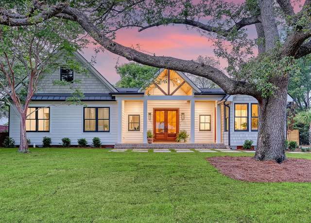 Property at 422 Palm St, Mount Pleasant, SC 29464, 5 beds, 4.5 baths