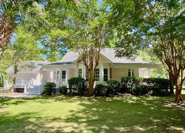 Property at 5079 Coral Reef Dr, Johns Island, SC 29455, 3 beds, 2 baths
