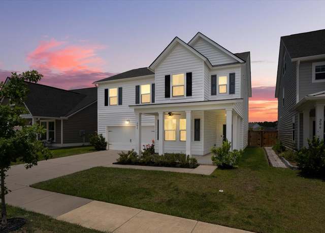 Property at 208 Evergreen Ave, Summerville, SC 29485, 4 beds, 2.5 baths