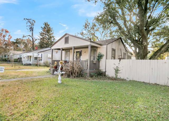 Property at 2735 Constitution Ave, North Charleston, SC 29405, 2 beds, 1 bath