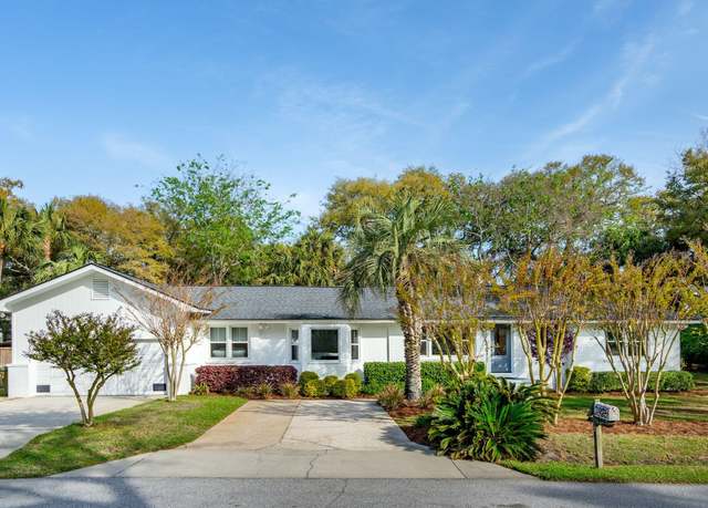 Property at 3 Lauden Blvd, Isle Of Palms, SC 29451, 3 beds, 3 baths