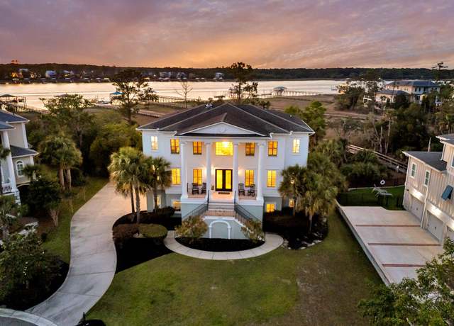 Property at 1720 Bowline Dr, Mount Pleasant, SC 29466, 6 beds, 7 baths