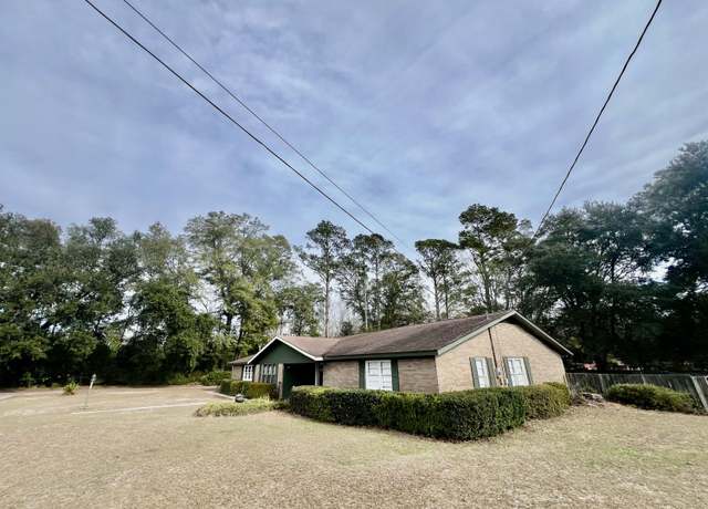 Property at 208 Howard St, Varnville, SC 29944, 3 beds, 2 baths