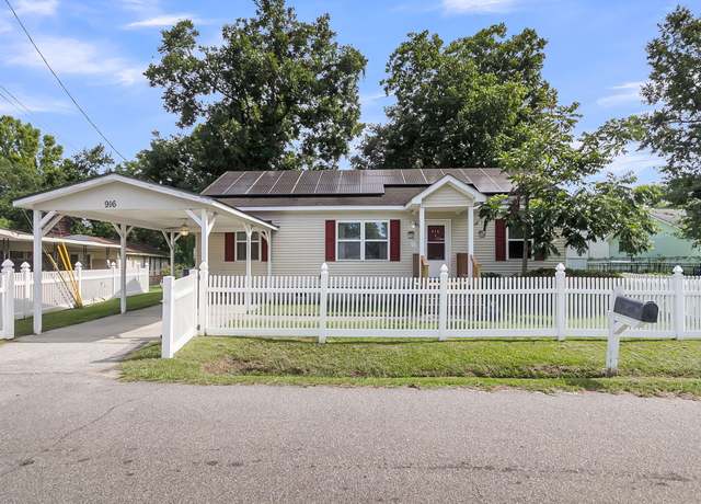 Property at 916 Hillsboro Dr, Charleston, SC 29407, 3 beds, 2 baths