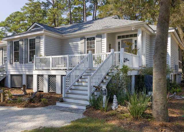 Property at 135 Avenue Of Oaks, Daufuskie Island, SC 29915, 2 beds, 2 baths