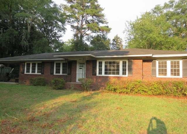 Property at 249 Smoak St, Bamberg, SC 29003, 3 beds, 1.5 baths