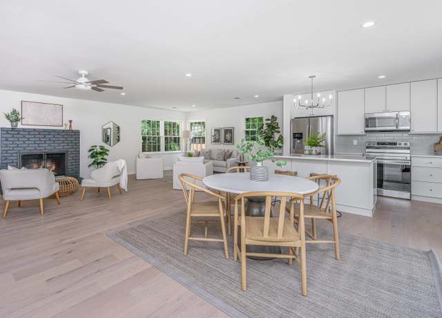 Property at 738 Olney Rd, Charleston, SC 29414, 5 beds, 4 baths