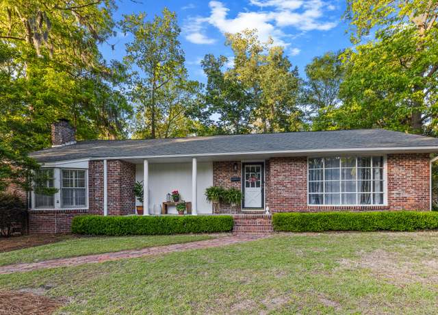 Property at 114 California Ave, Moncks Corner, SC 29461, 3 beds, 2 baths