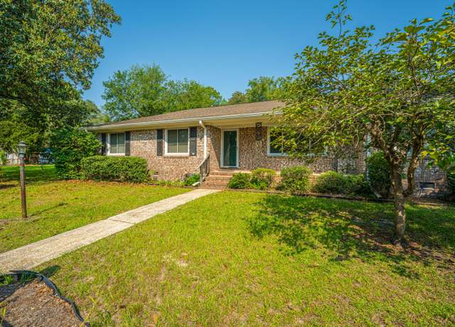 Property at 100 S Gum St, Summerville, SC 29483, 3 beds, 2 baths