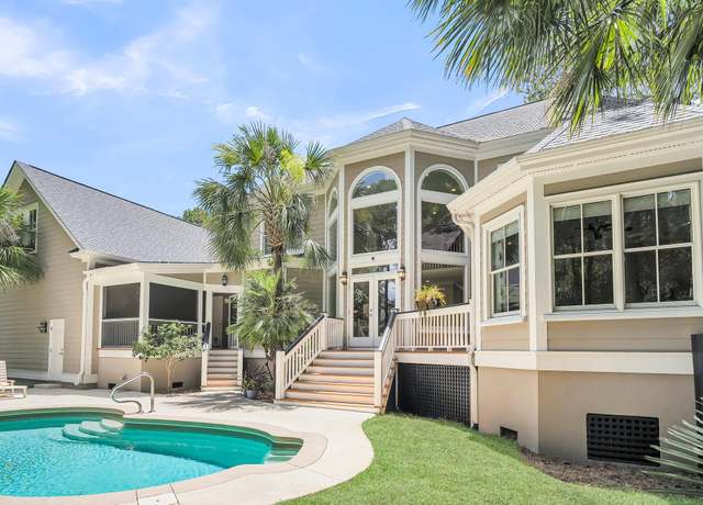 Property at 225 River Oak Dr, Mount Pleasant, SC 29464, 4 beds, 2.5 baths
