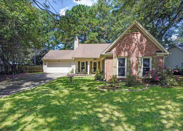 Property at 115 St Awdry St, Summerville, SC 29485, 3 beds, 2 baths