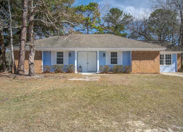 Property at 303 Longleaf Rd, Summerville, SC 29486, 4 beds, 2 baths