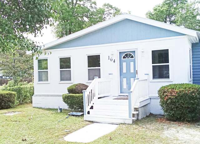 Property at 104 Grant St, Walterboro, SC 29488, 3 beds, 2 baths