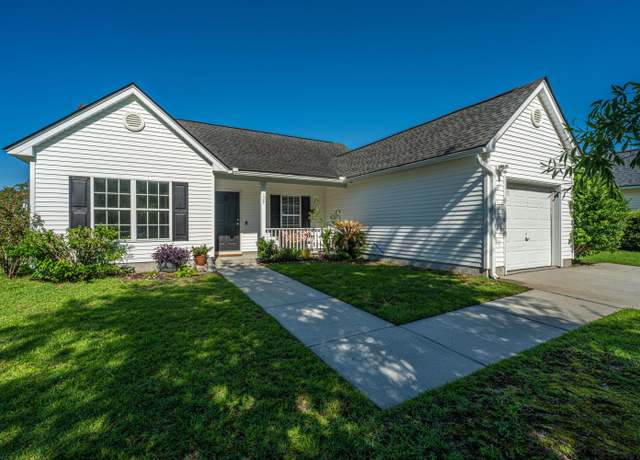 Property at 129 Dovetail Cir, Summerville, SC 29483, 3 beds, 2 baths