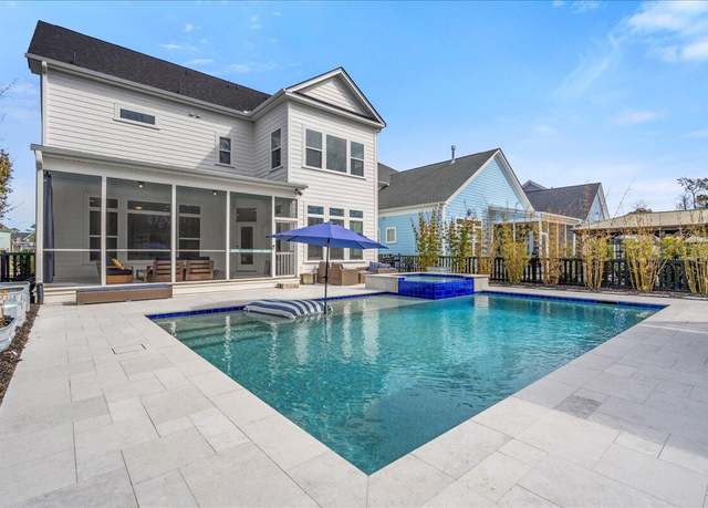 Property at 2942 Clearwater Dr, Mount Pleasant, SC 29466, 5 beds, 5 baths