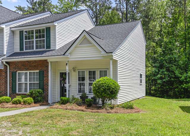 Property at 1005 Pine Bluff Dr, Summerville, SC 29483, 3 beds, 2.5 baths