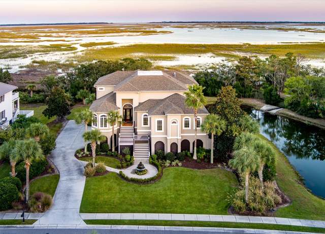Property at 4935 Sound View Dr, Mount Pleasant, SC 29466, 5 beds, 5.5 baths