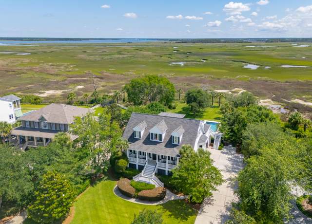 Property at 591 Island Walk East, Mount Pleasant, SC 29464, 4 beds, 3.5 baths
