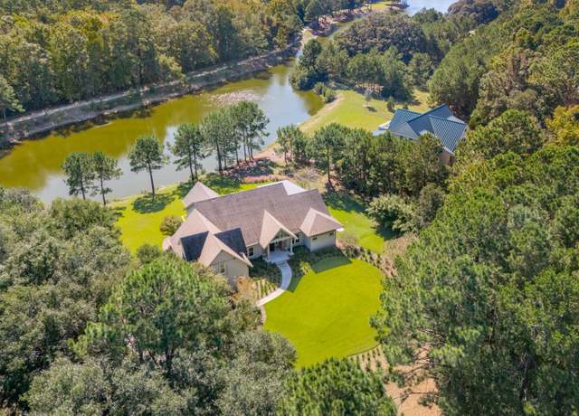 Property at 4105 Gnarled Oaks Ln, Johns Island, SC 29455, 4 beds, 3 baths
