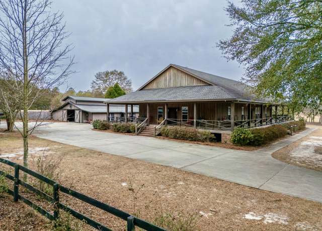 Property at 62 Moore Dr, Barnwell, SC 29812, 4 beds, 3.5 baths