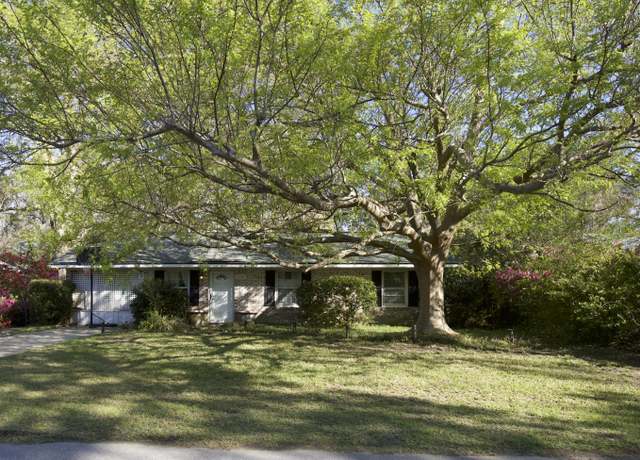 Property at 2138 Clayton St, Charleston, SC 29414, 3 beds, 1.5 baths