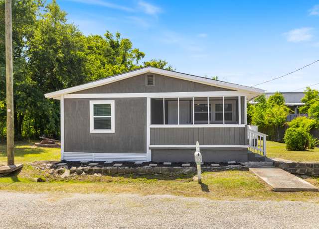 Property at 1879 Hampton Ave, North Charleston, SC 29405, 3 beds, 1 bath