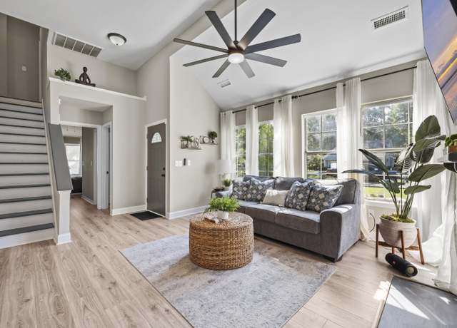 Property at 101 Trellis Ct, Summerville, SC 29486, 3 beds, 2 baths