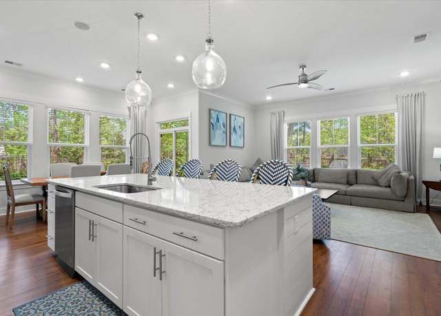 Property at 3010 Emma Ln, Mount Pleasant, SC 29466, 3 beds, 2.5 baths