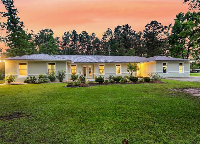 Property at 242 Cheyenne Rd, Summerville, SC 29483, 3 beds, 2.5 baths