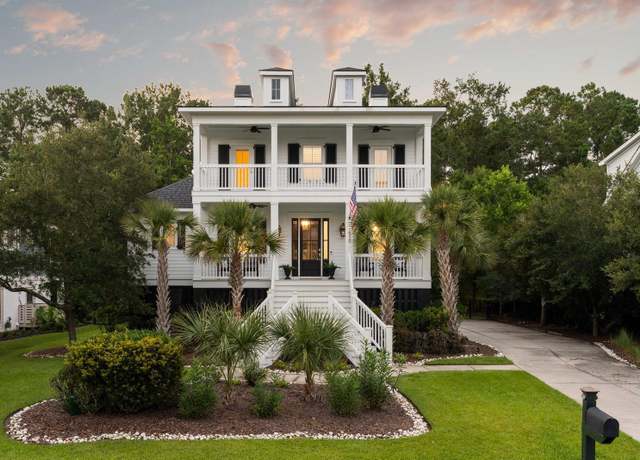 Property at 1535 Capel St, Mount Pleasant, SC 29466, 6 beds, 5 baths