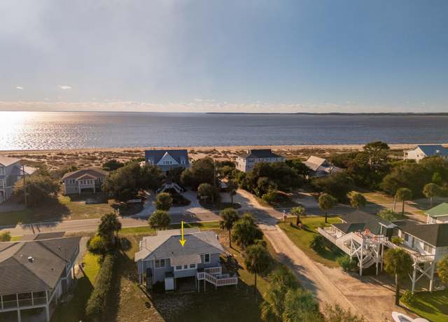 Property at 3131 Palmetto Blvd, Edisto Island, SC 29438, 3 beds, 2.5 baths