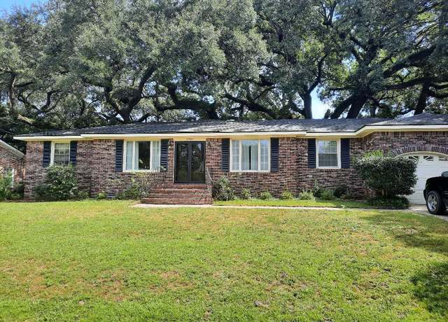 Property at 2320 S Lander Ln, Charleston, SC 29414, 3 beds, 2 baths