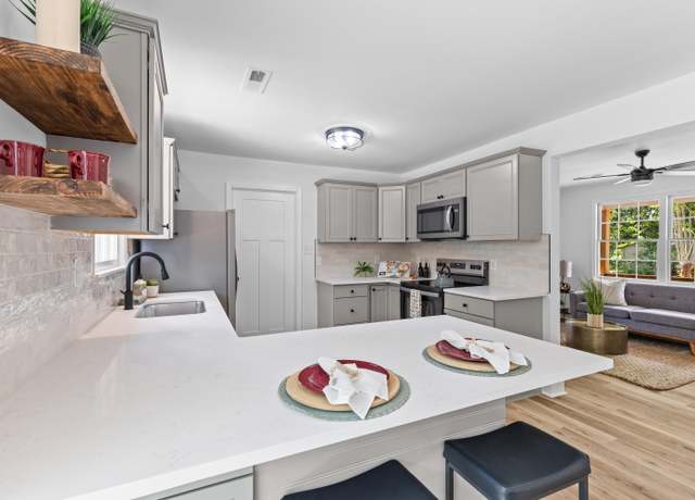 Property at 411 Berkeley Dr, Moncks Corner, SC 29461, 3 beds, 2 baths